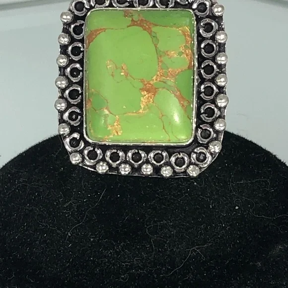 Green Turquoise Ring - Picture 4 of 5